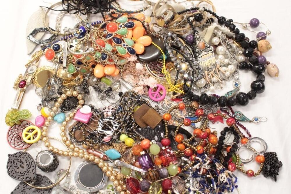 3 lb lot Jewelry Vintage to now Craft Junk Harvest AS IS a few Wearable #B